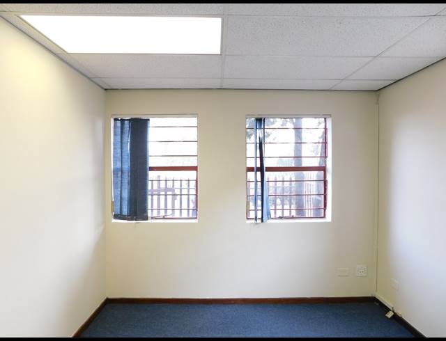 96M² OFFICE TO LET IN WELTEVREDEN PARK
